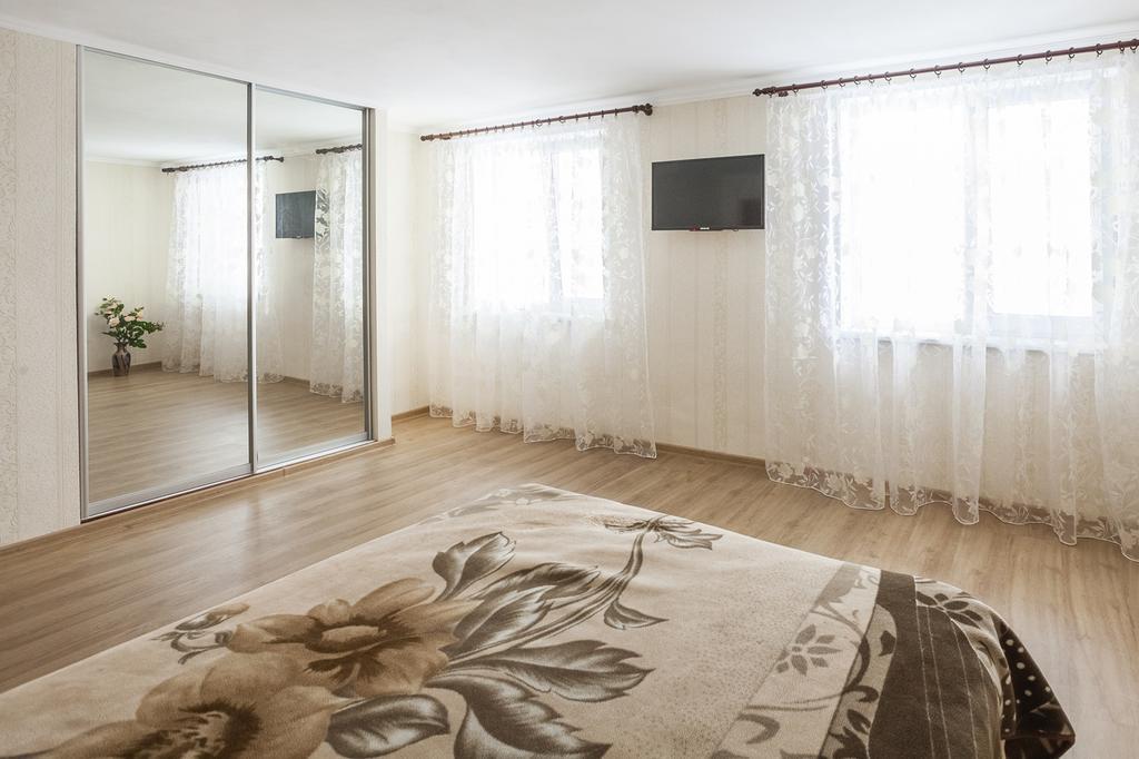 Apartment On Zhukovskogo Одесса Экстерьер фото