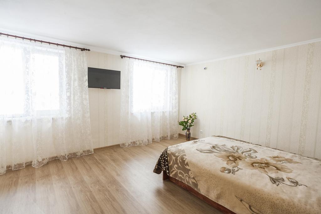 Apartment On Zhukovskogo Одесса Экстерьер фото