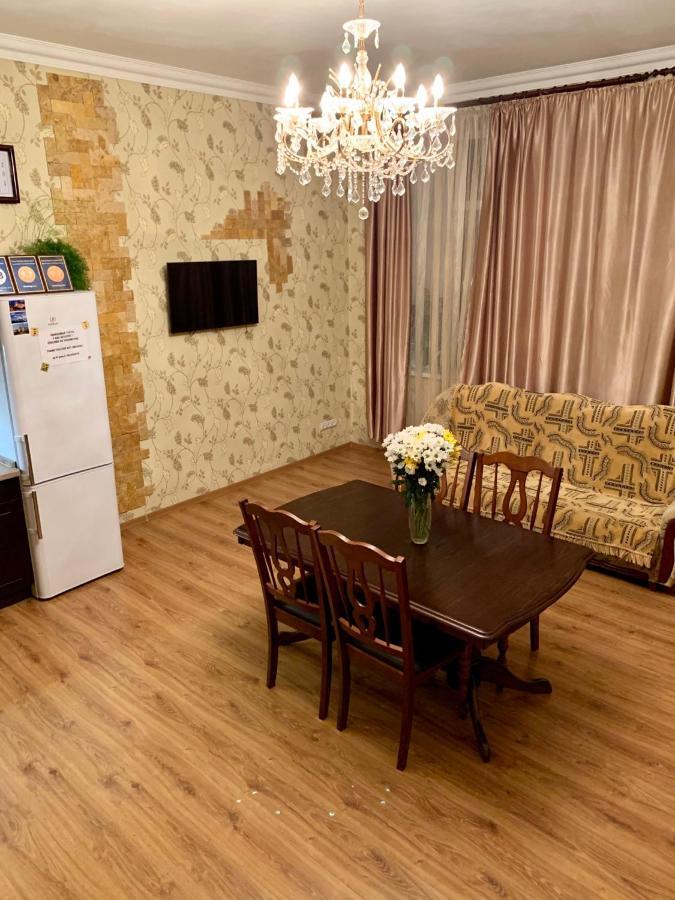 Apartment On Zhukovskogo Одесса Экстерьер фото